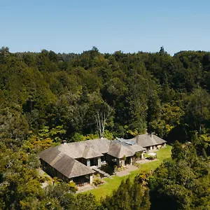 Treetops & Estate Resort