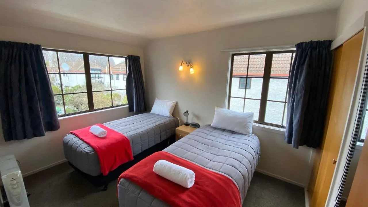 Southern Comfort Motel Крайстчёрч 3*,